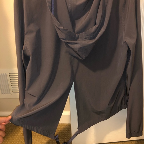 Light VS workout jacket - Picture 3 of 4